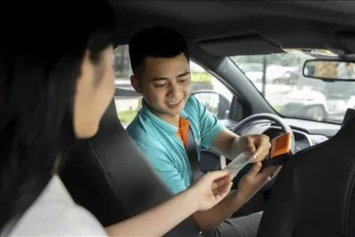 Số Điện Thoại Taxi 0878332727 Gọi ngay 7 đặt xe qua số điện thoại taxi