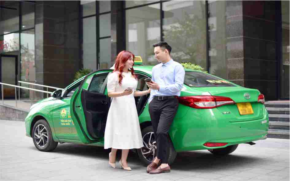 Taxi Mai Linh | Top 1 Hãng Taxi Giá Rẻ Chất Lượng Nhất 6 Vẫy xe taxi mai linh